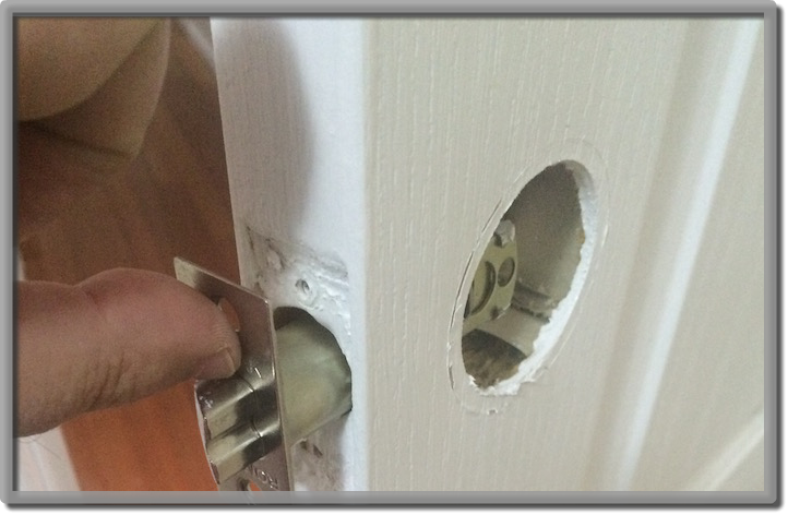 how to replace door handle
